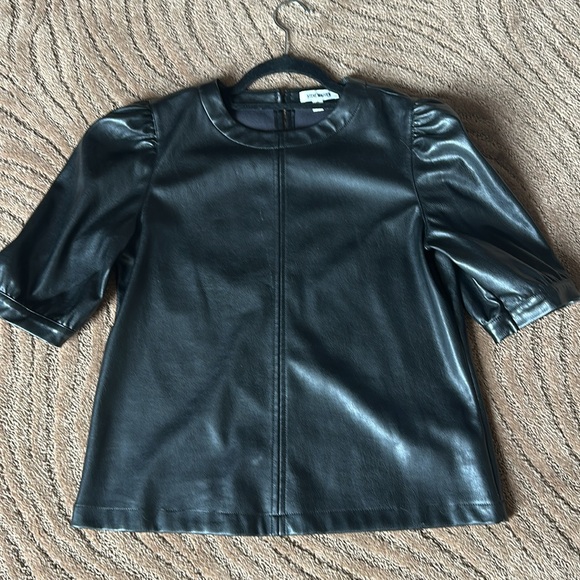 NWOT Steve Madden vegan, black short sleeve crewneck top. Size small. - Picture 8 of 8